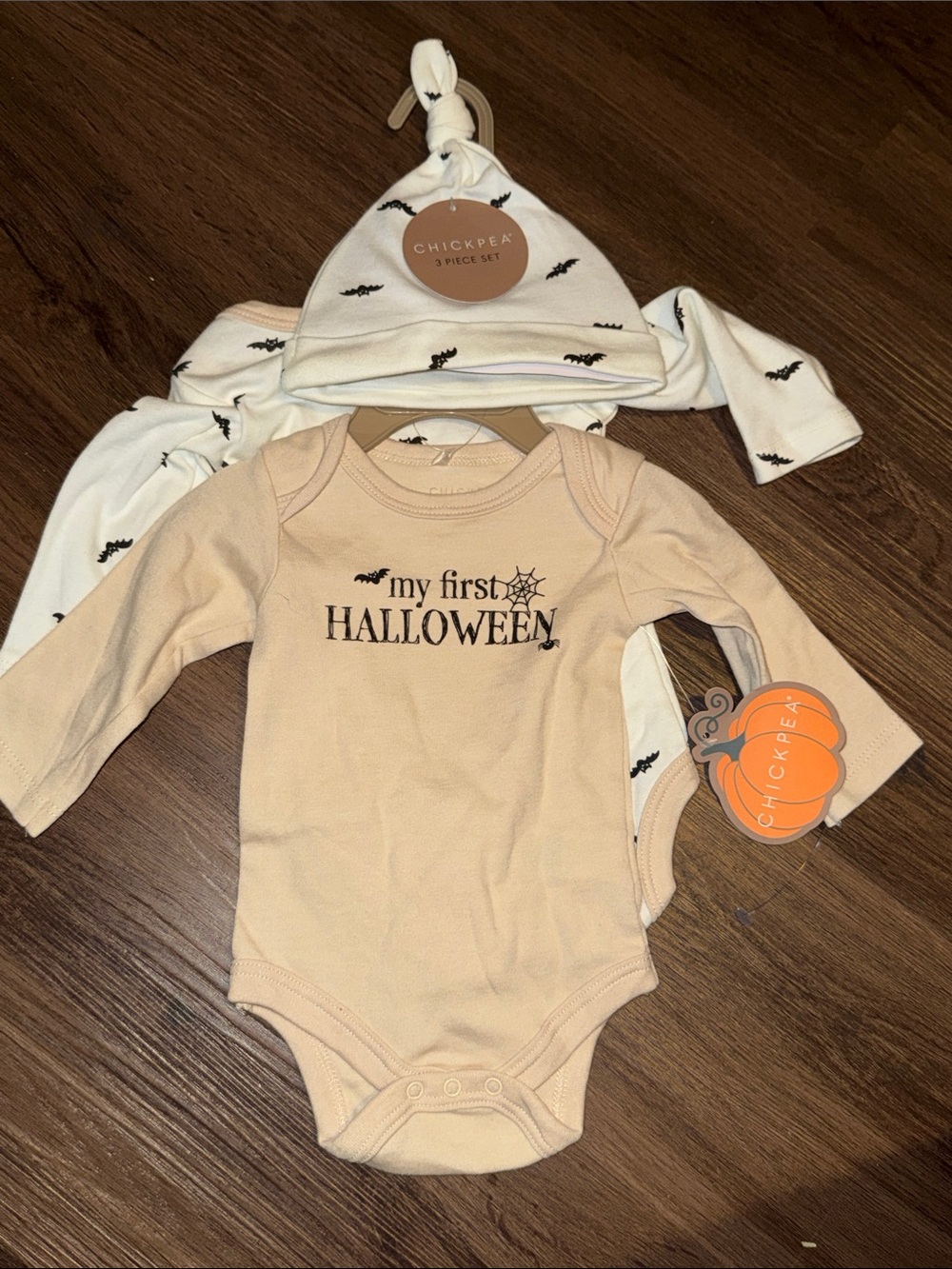 chick pea NWT Beige & Cream 'My First Halloween' Baby Bodysuit Set